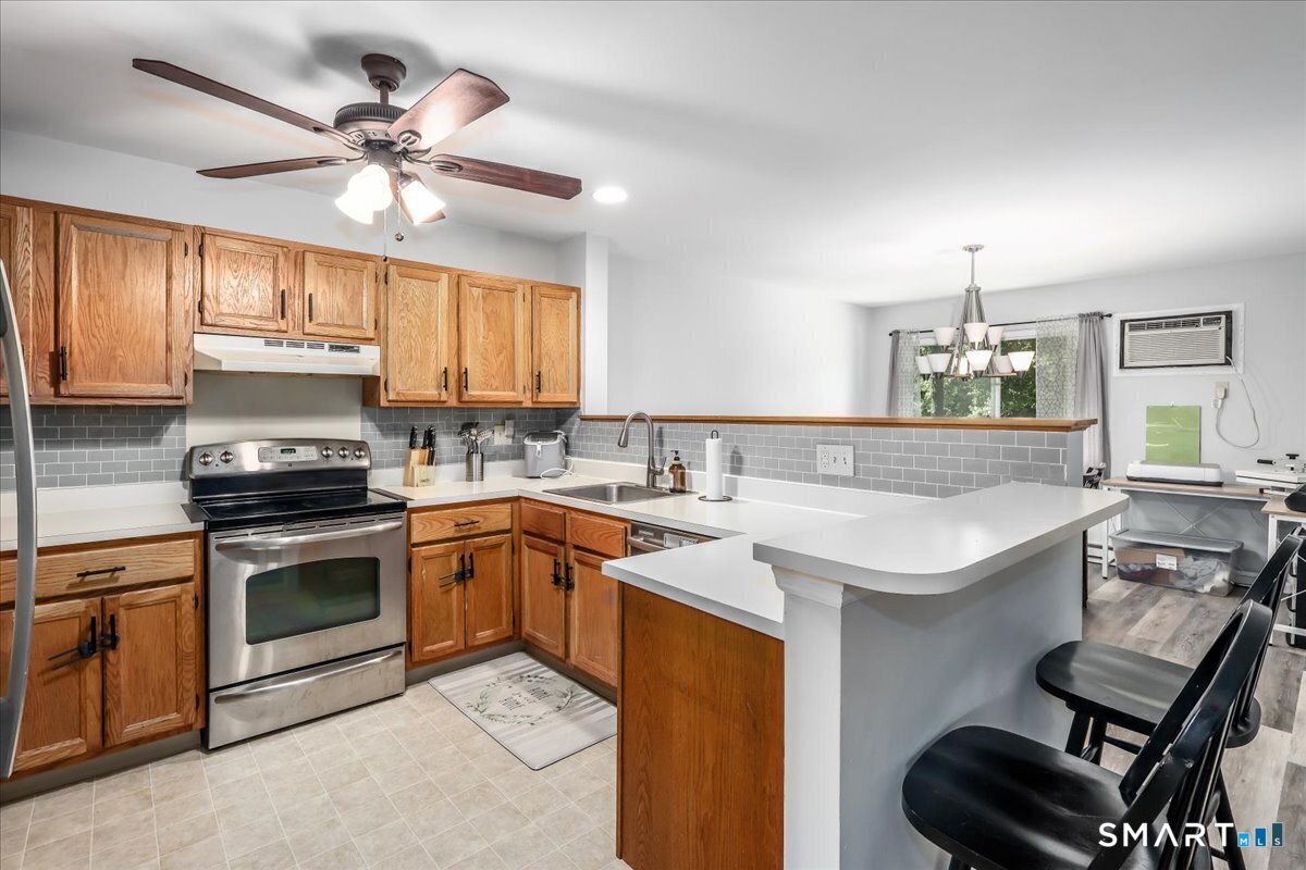 136 Pembroke Road Danbury CT 06811