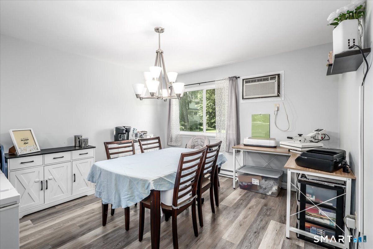136 Pembroke Road Danbury CT 06811