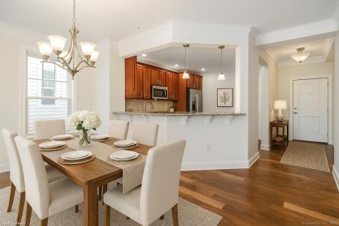 603 Brookside Court Newtown CT 06470