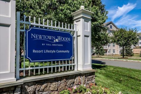 603 Brookside Court Newtown CT 06470