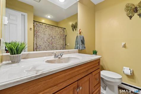 8 Rose Lane Danbury CT 06811