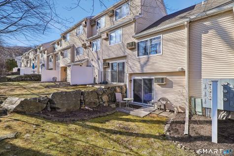 8 Rose Lane Danbury CT 06811