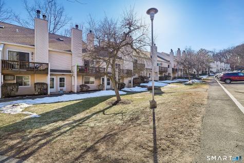 8 Rose Lane Danbury CT 06811