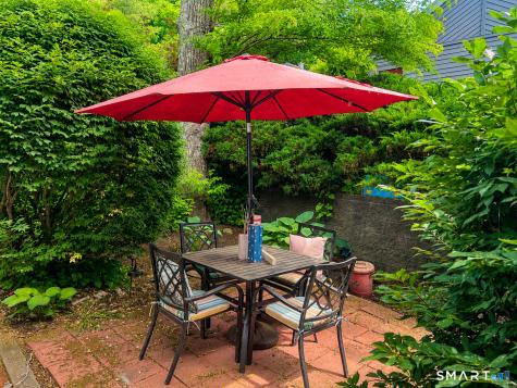 48 Ledgewood Drive Brookfield CT 06804