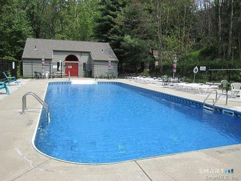 48 Ledgewood Drive Brookfield CT 06804