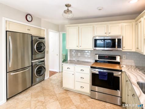 48 Ledgewood Drive Brookfield CT 06804