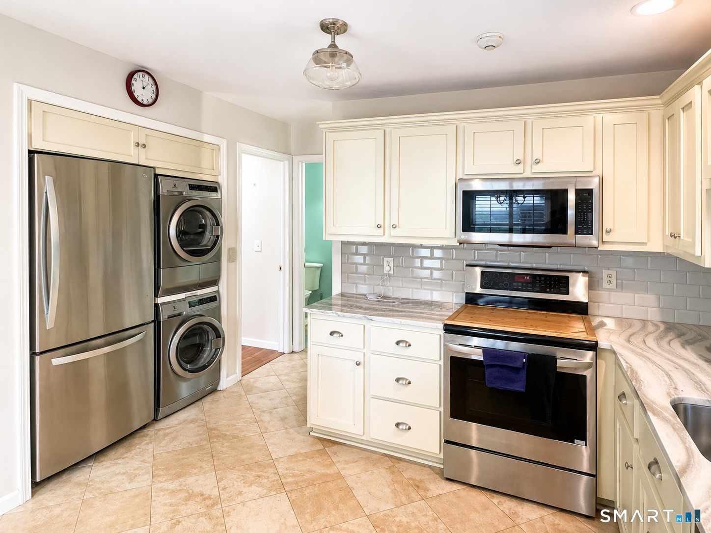 48 Ledgewood Drive Brookfield CT 06804