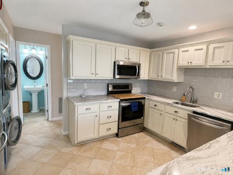 48 Ledgewood Drive Brookfield CT 06804
