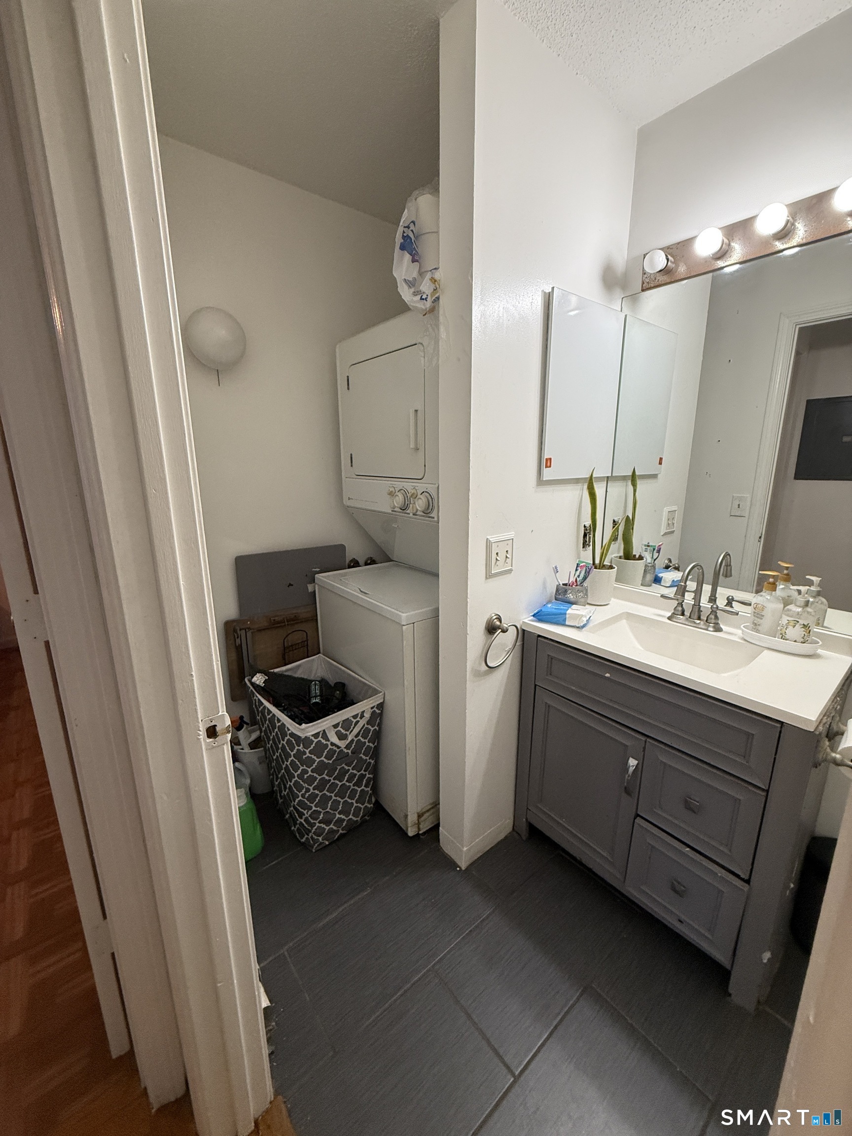 135 Flax Hill Road Norwalk CT 06854