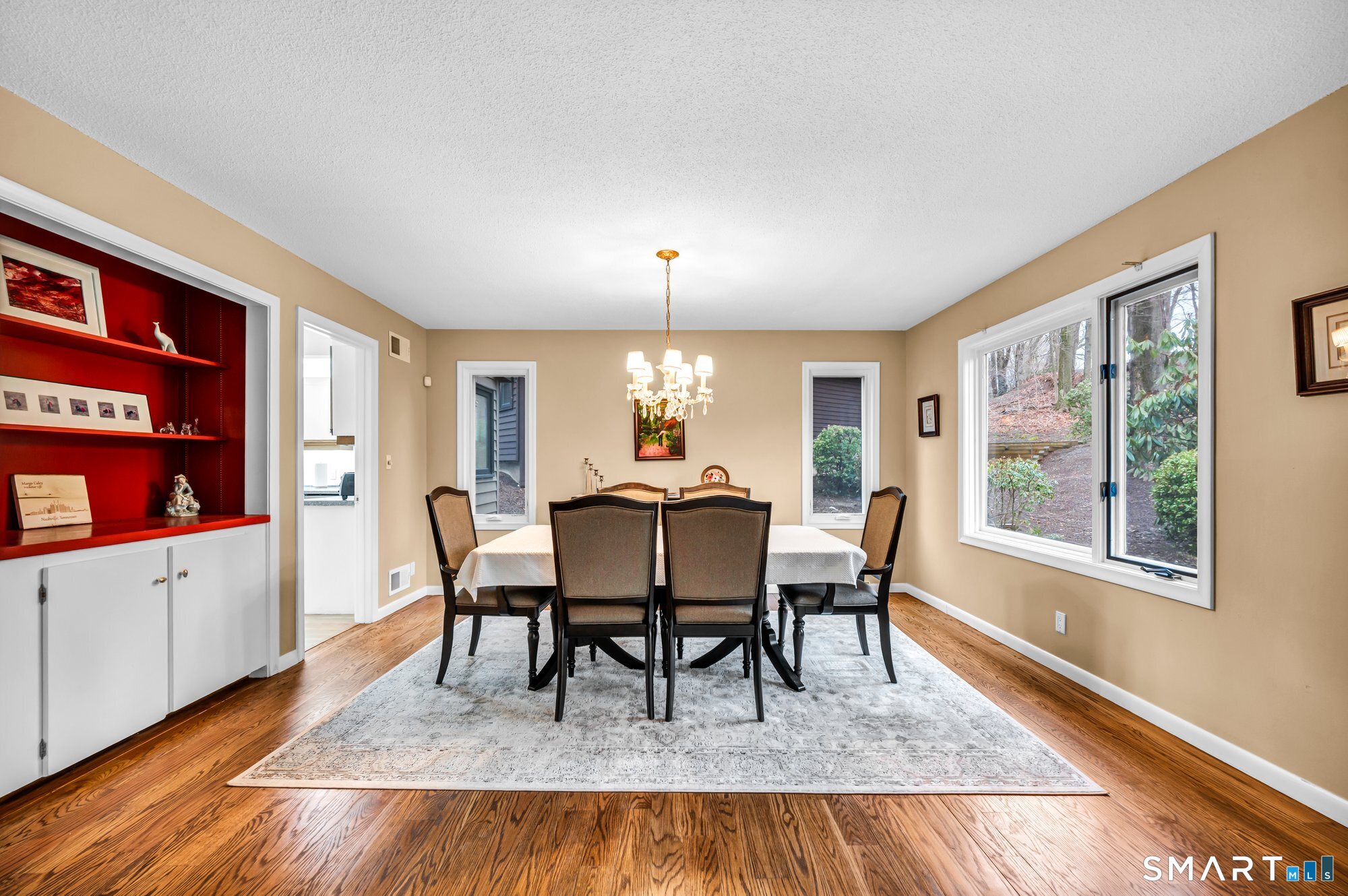 8 Ironwood Road West Hartford CT 06117