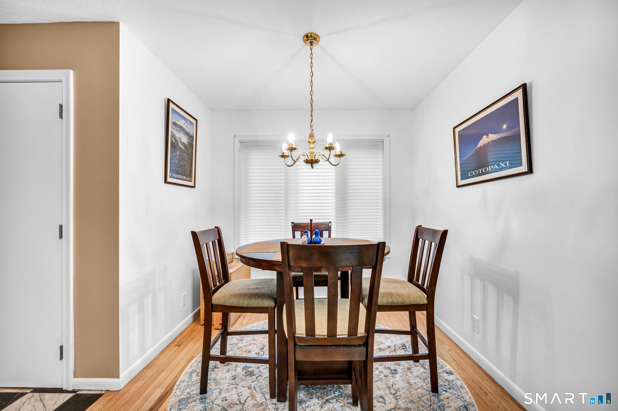 8 Ironwood Road West Hartford CT 06117