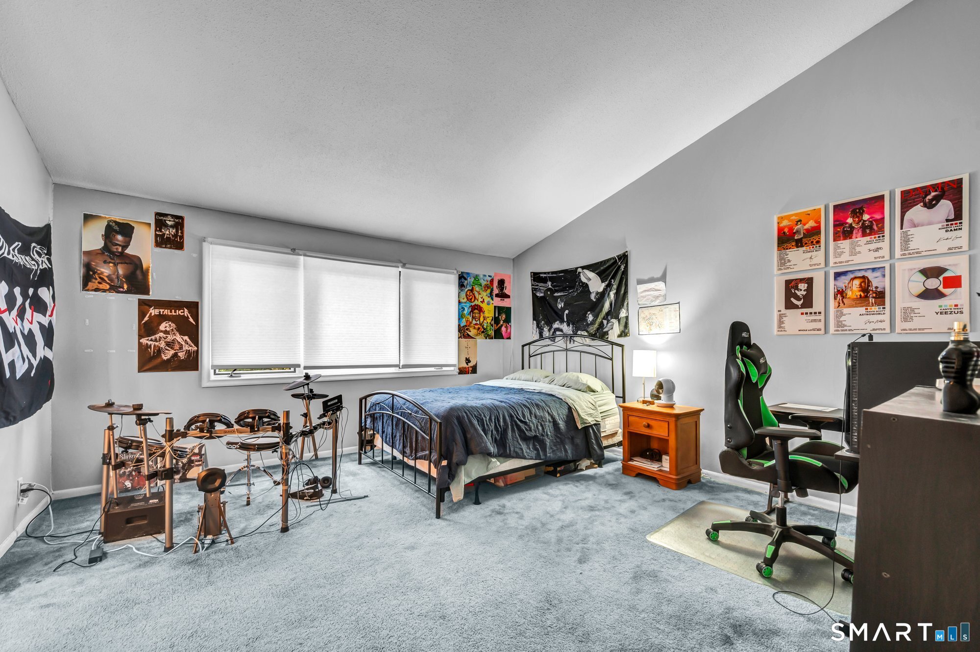 8 Ironwood Road West Hartford CT 06117