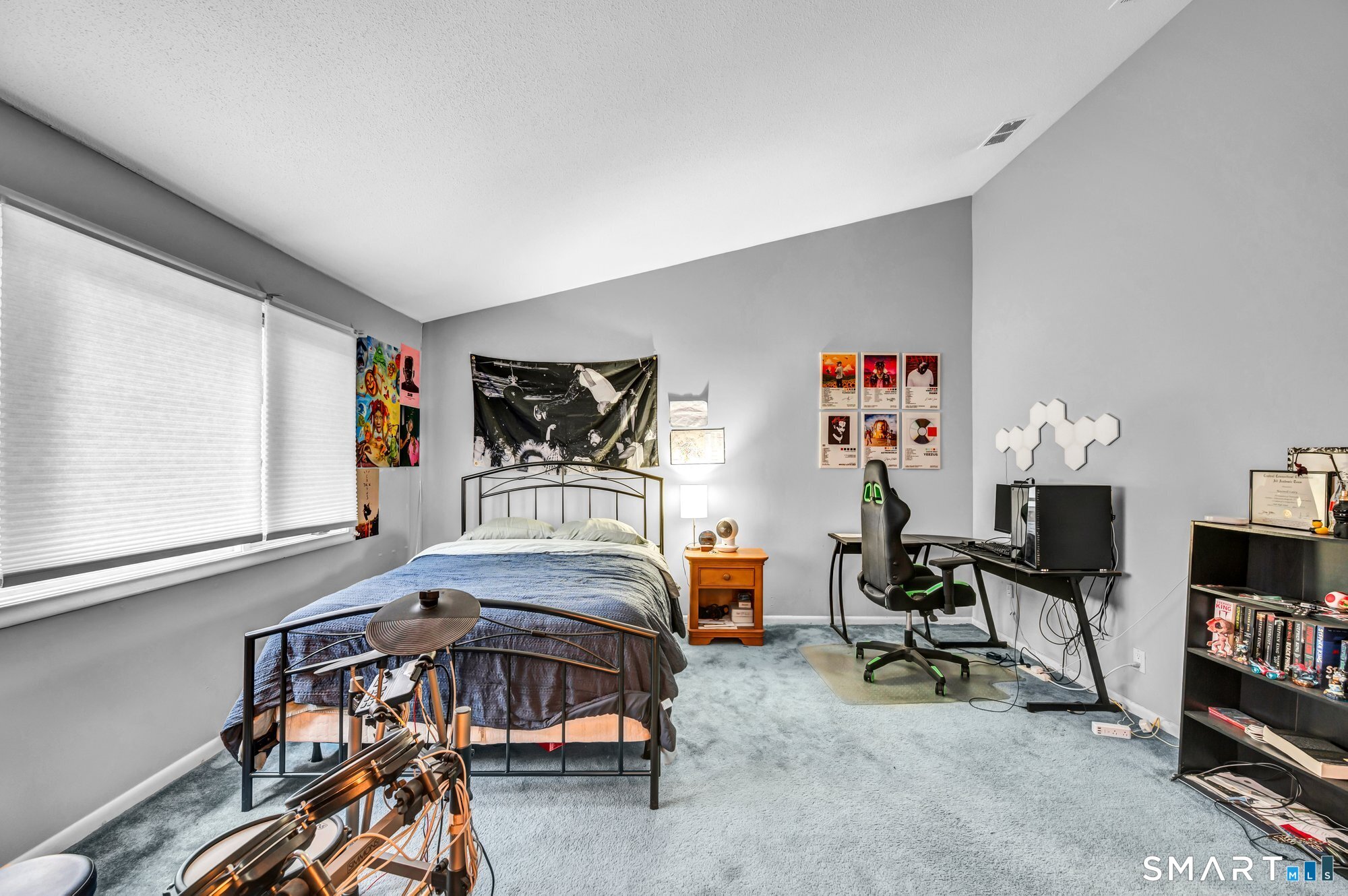 8 Ironwood Road West Hartford CT 06117