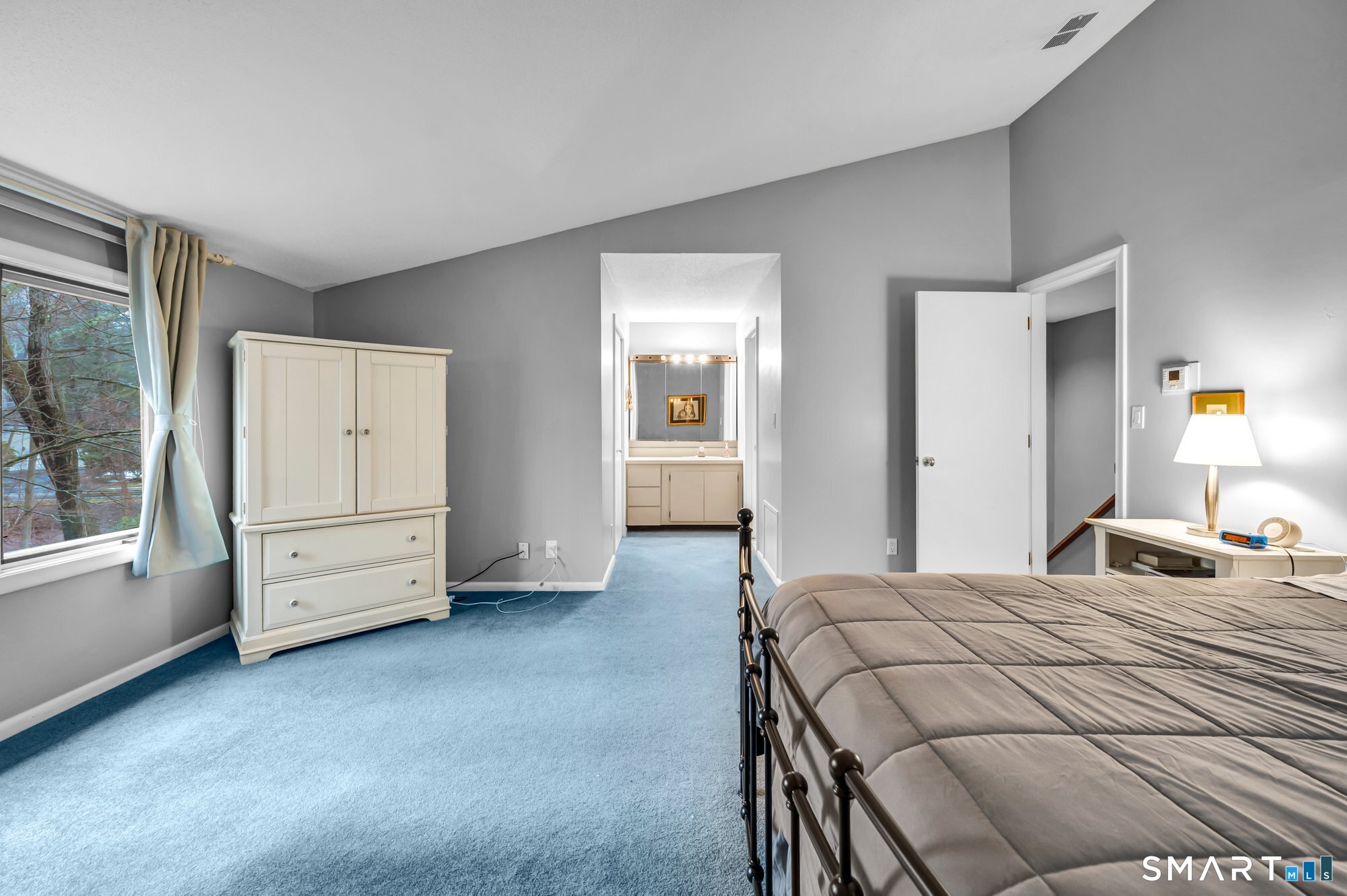 8 Ironwood Road West Hartford CT 06117