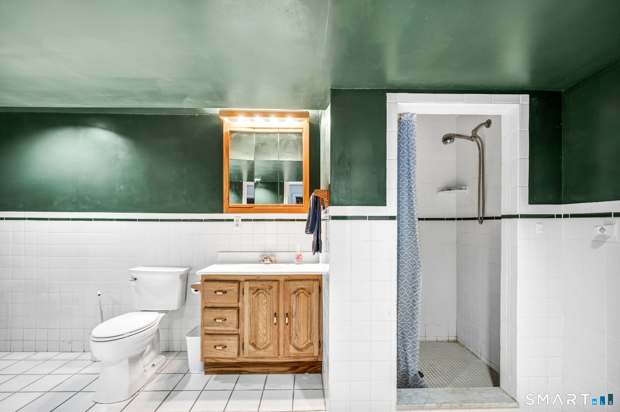 8 Ironwood Road West Hartford CT 06117