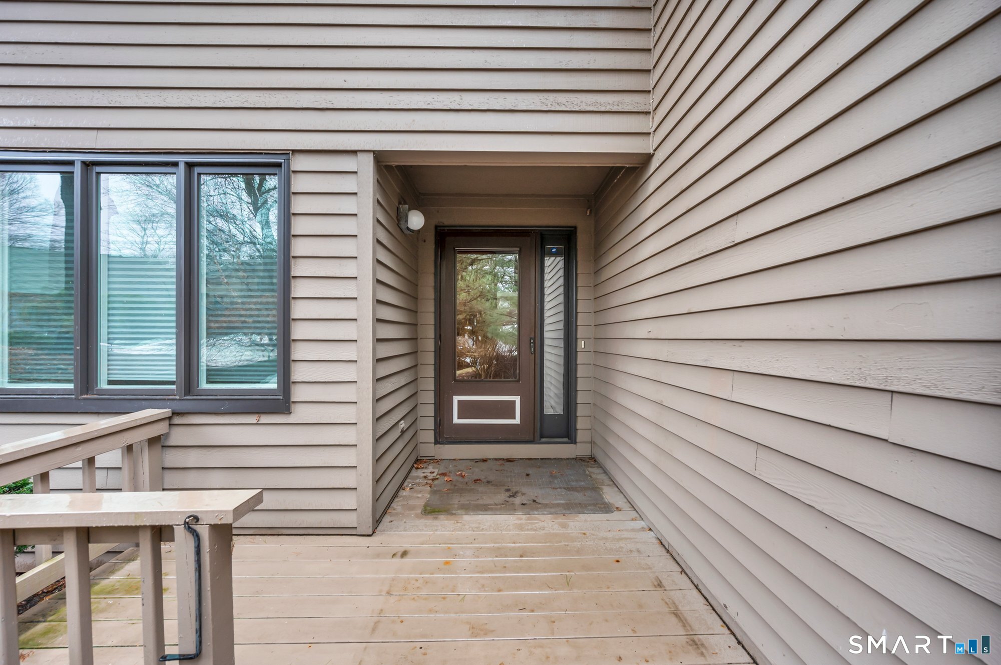 8 Ironwood Road West Hartford CT 06117