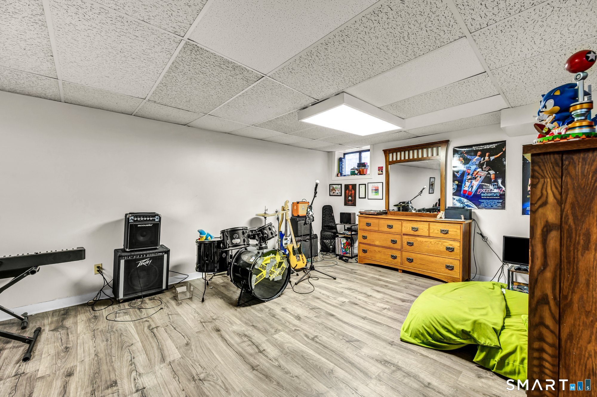 8 Ironwood Road West Hartford CT 06117