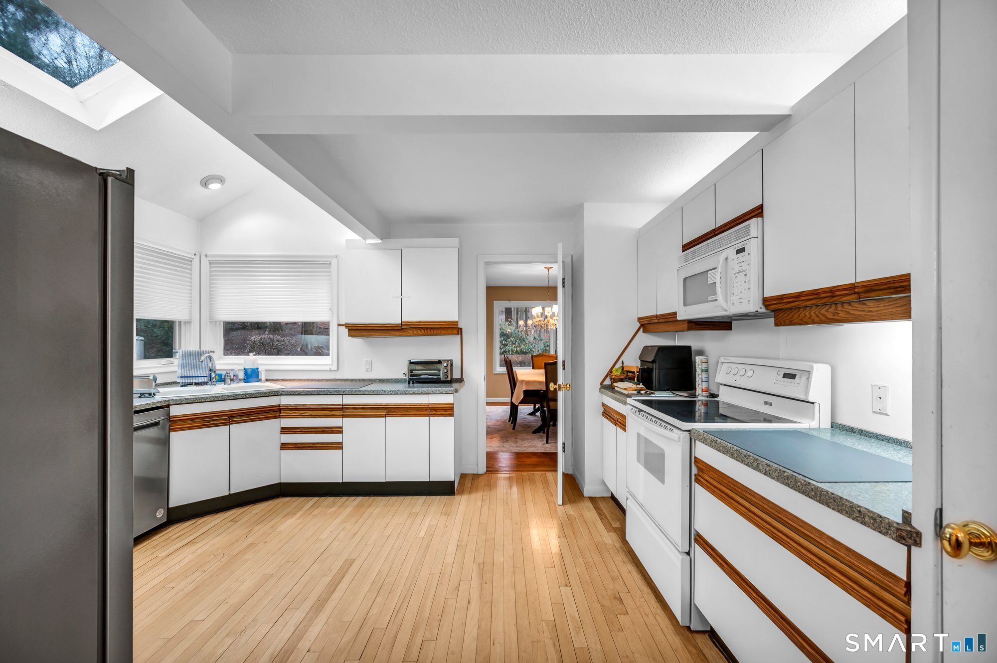 8 Ironwood Road West Hartford CT 06117