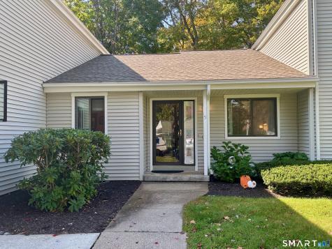 35 Nutmeg Road Middlebury CT 06762