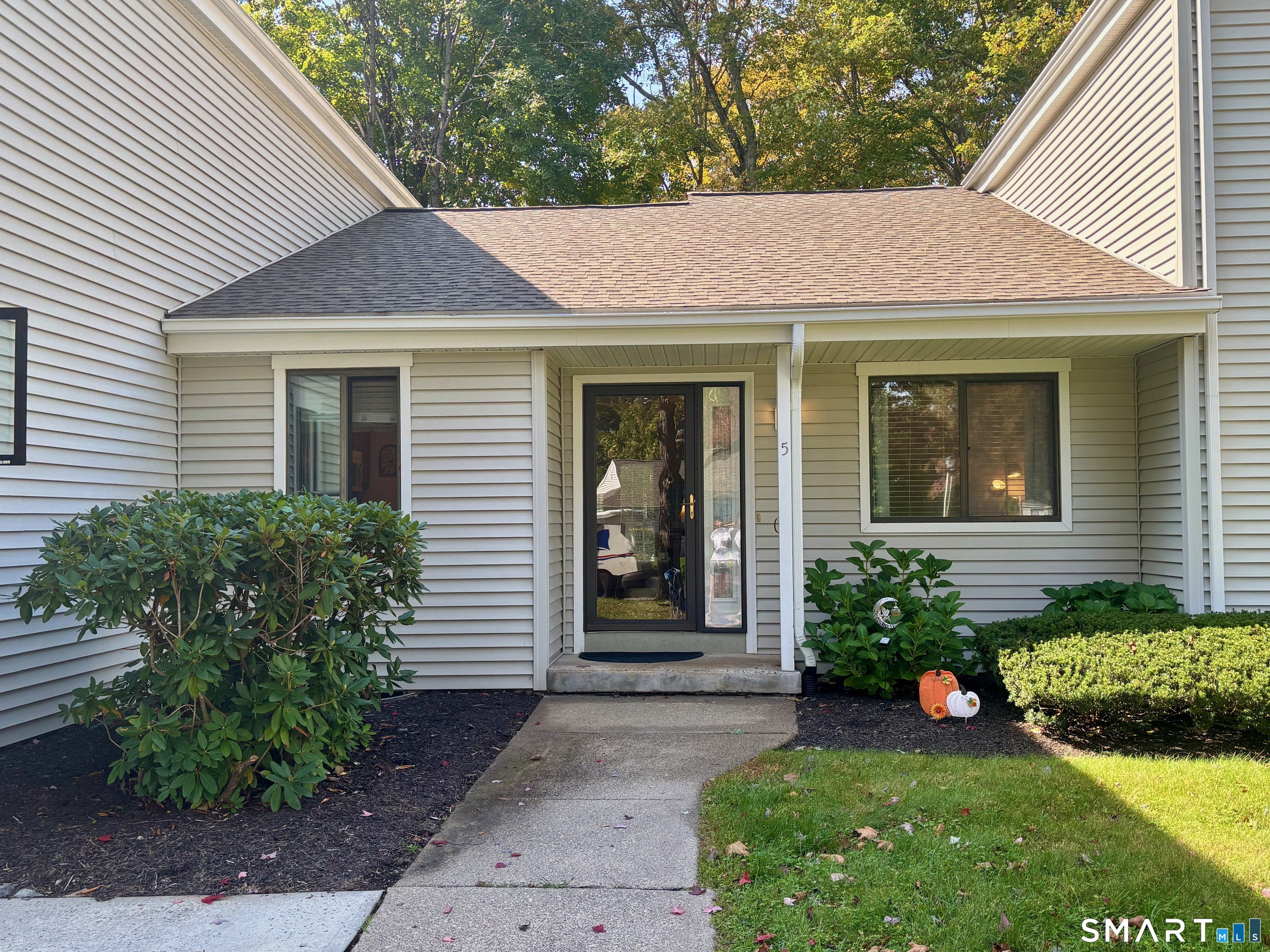 35 Nutmeg Road Middlebury CT 06762