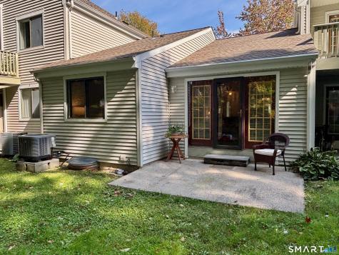 35 Nutmeg Road Middlebury CT 06762