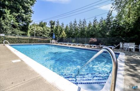 304 Sienna Drive Danbury CT 06810