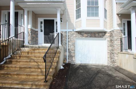 304 Sienna Drive Danbury CT 06810