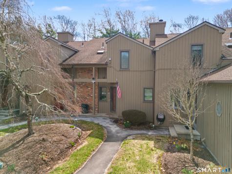 45 Far View Commons Southbury CT 06488