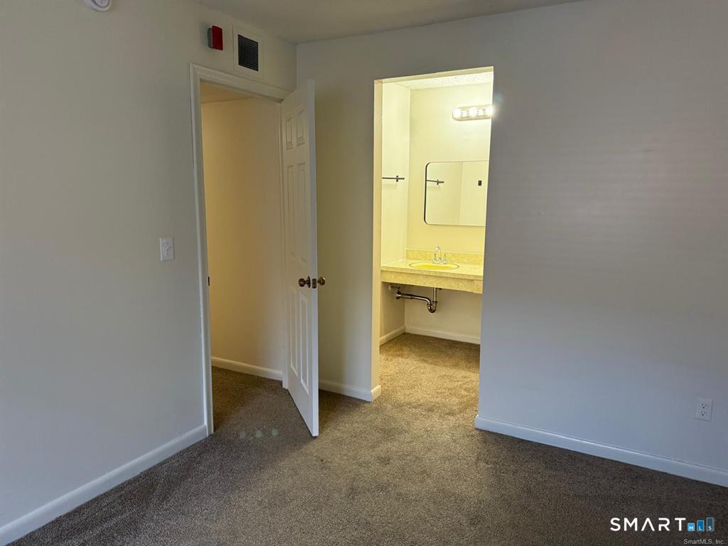 1274 East Main Street Meriden CT 06450