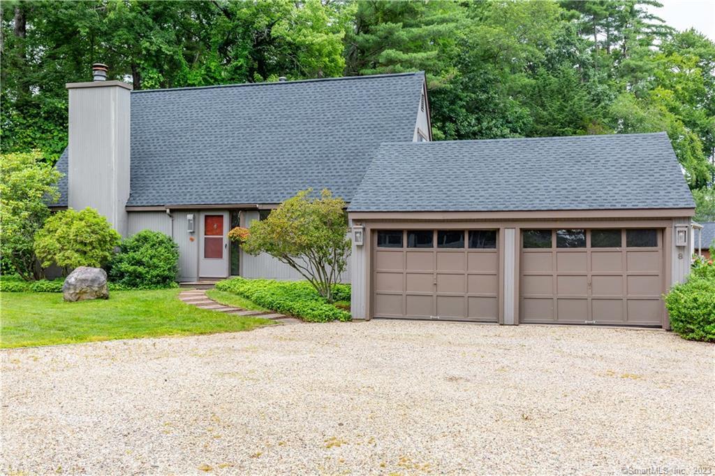 8 Arrowhead Court Avon CT 06001