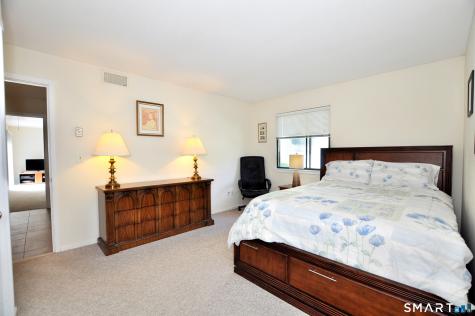 85 Heritage Village Southbury CT 06488