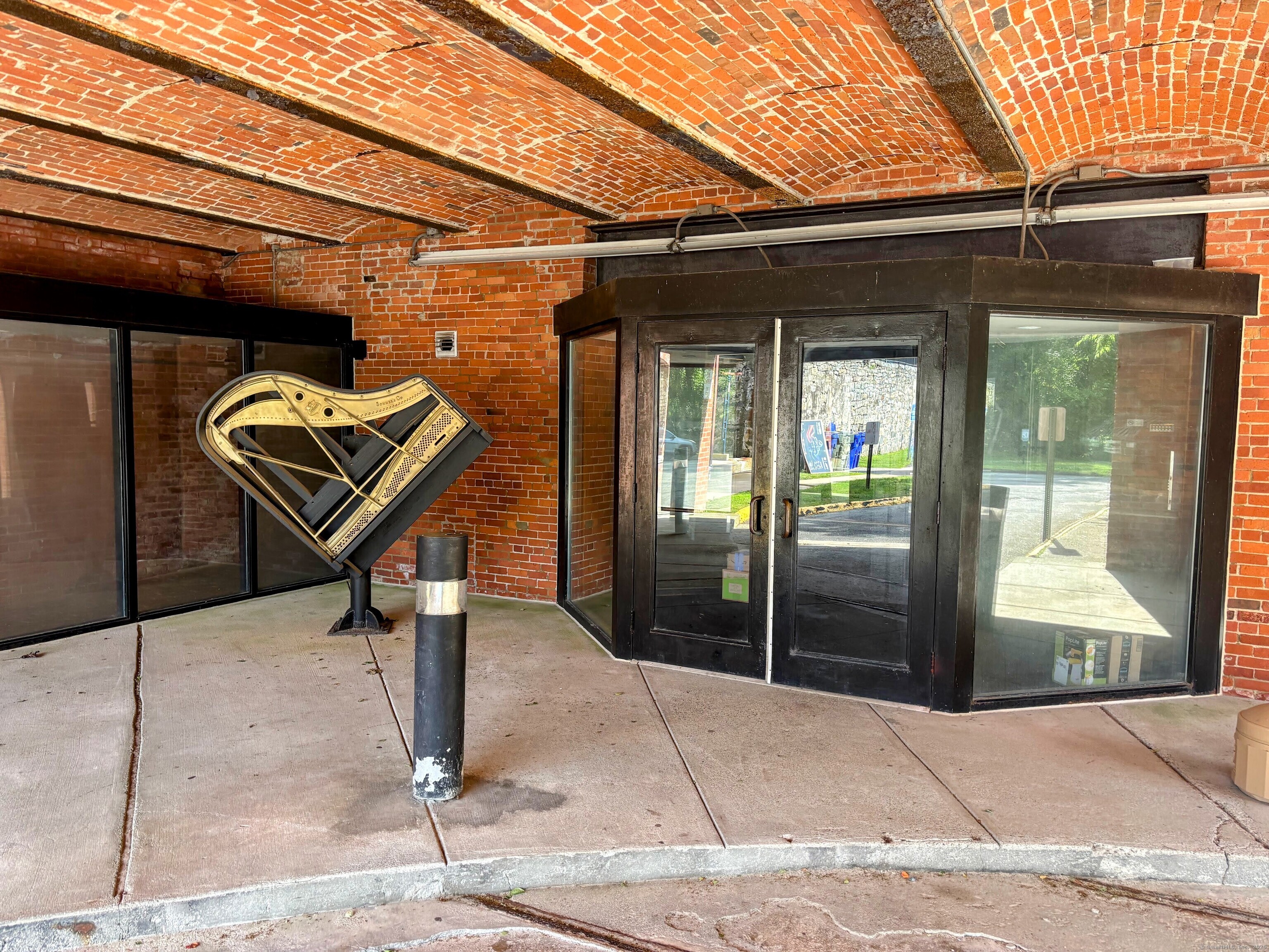 92 Main Street Deep River CT 06417