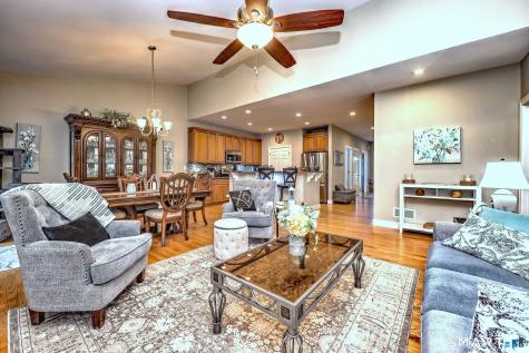 61 Pondview Circle Beacon Falls CT 06403
