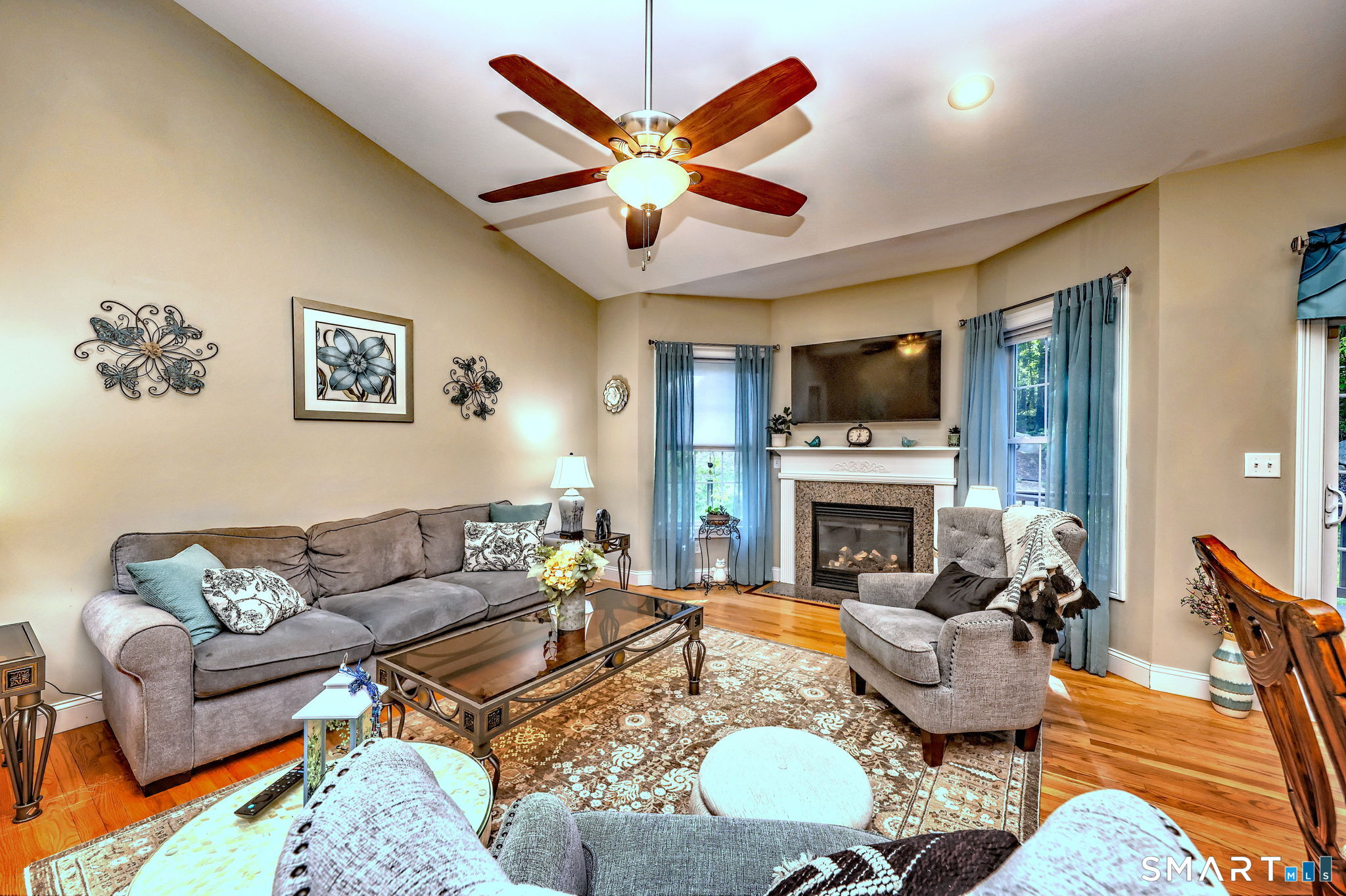 61 Pondview Circle Beacon Falls CT 06403