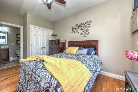61 Pondview Circle Beacon Falls CT 06403