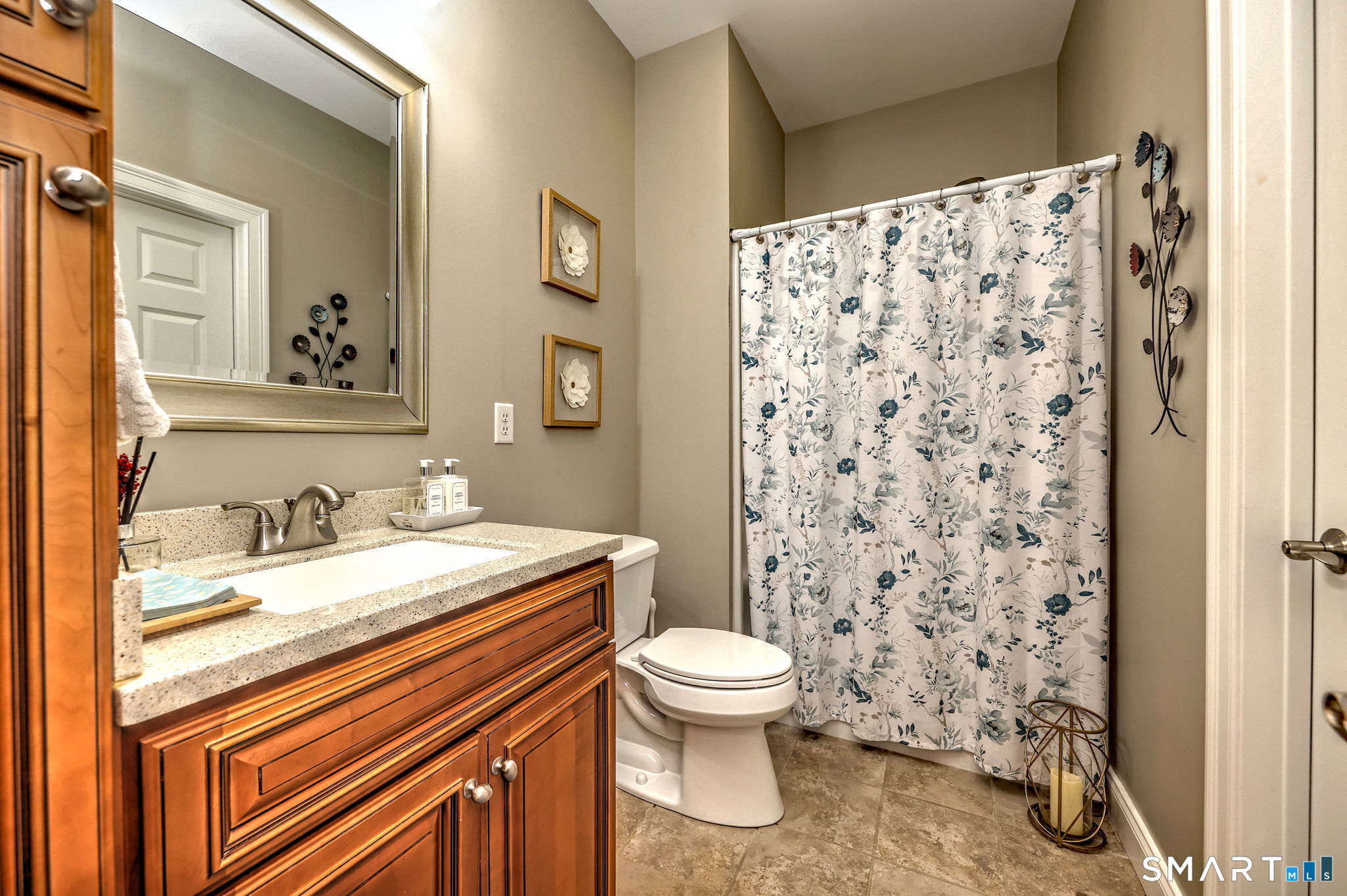 61 Pondview Circle Beacon Falls CT 06403