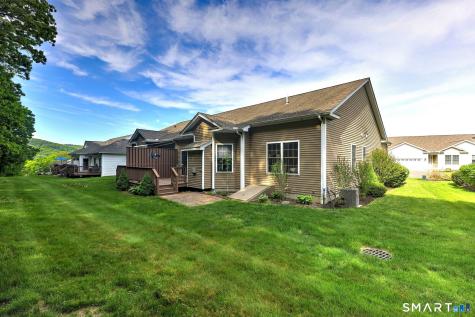 61 Pondview Circle Beacon Falls CT 06403