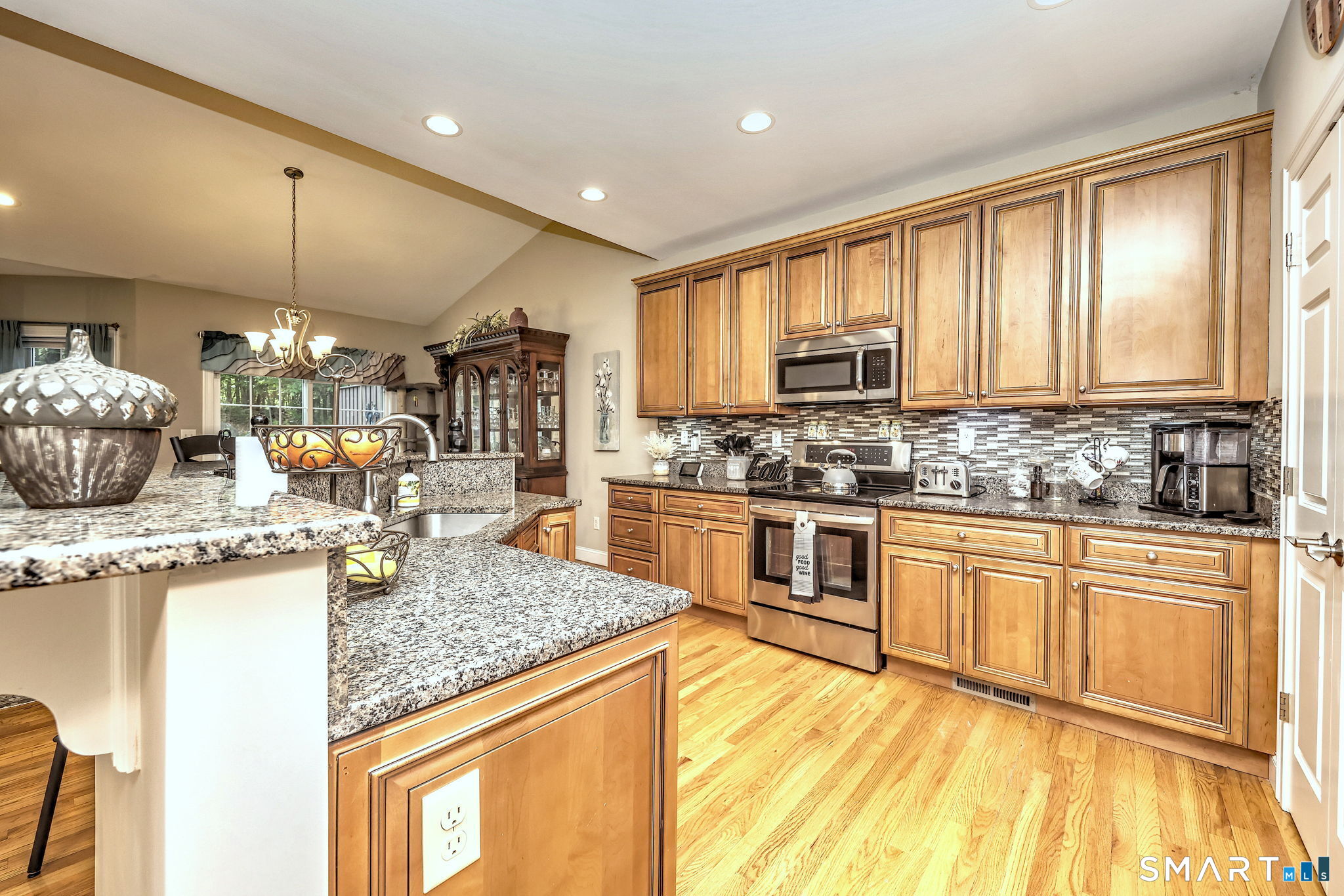 61 Pondview Circle Beacon Falls CT 06403