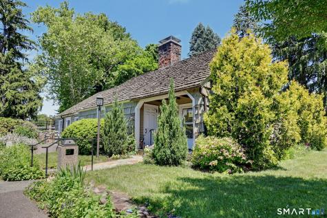 411 Heritage Village Southbury CT 06488