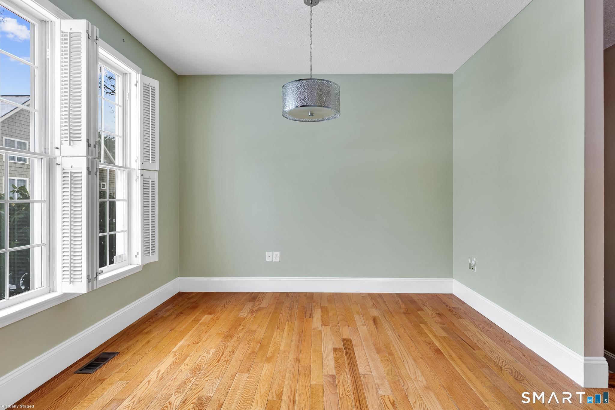 17 Harwich Lane West Hartford CT 06117