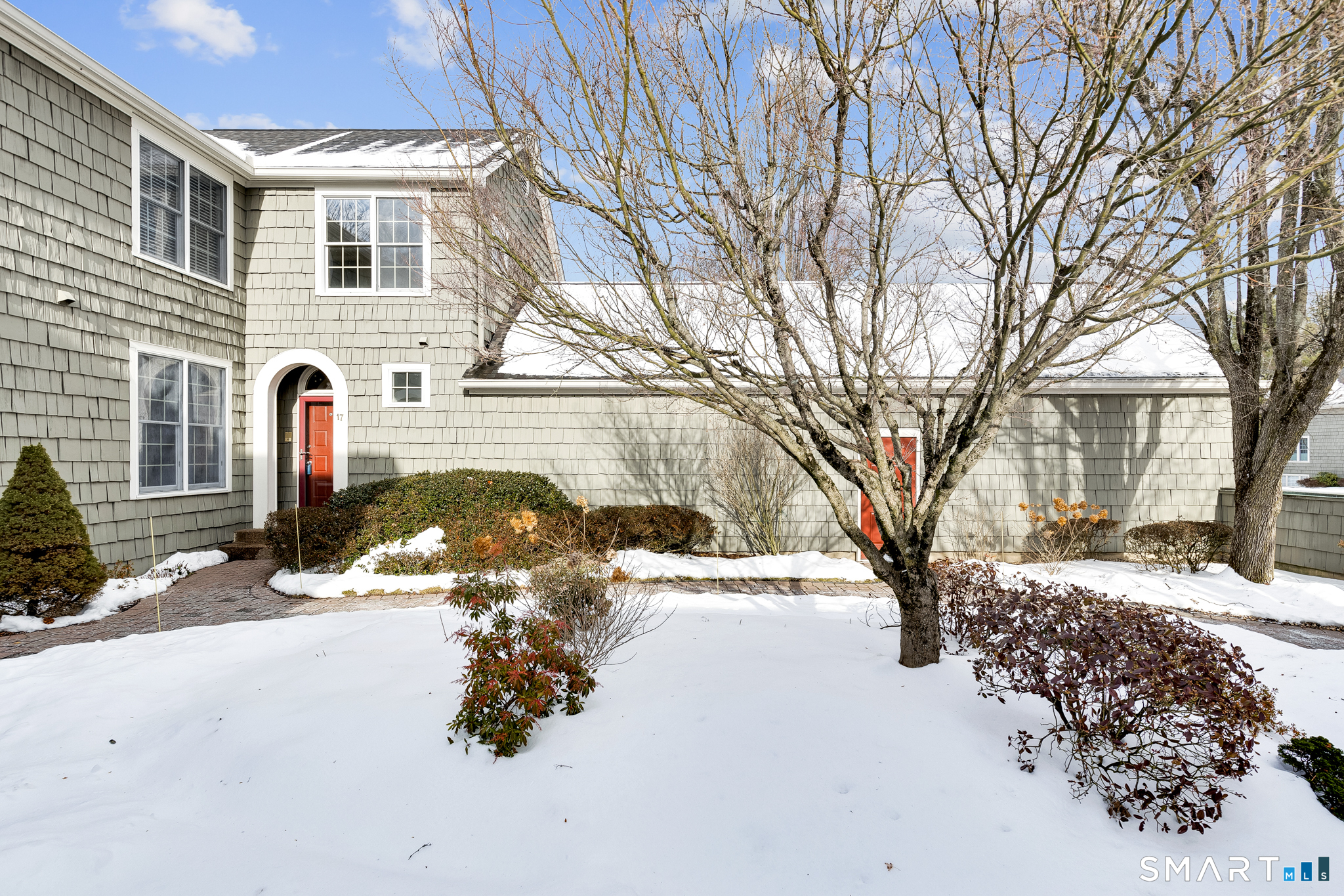 17 Harwich Lane West Hartford CT 06117