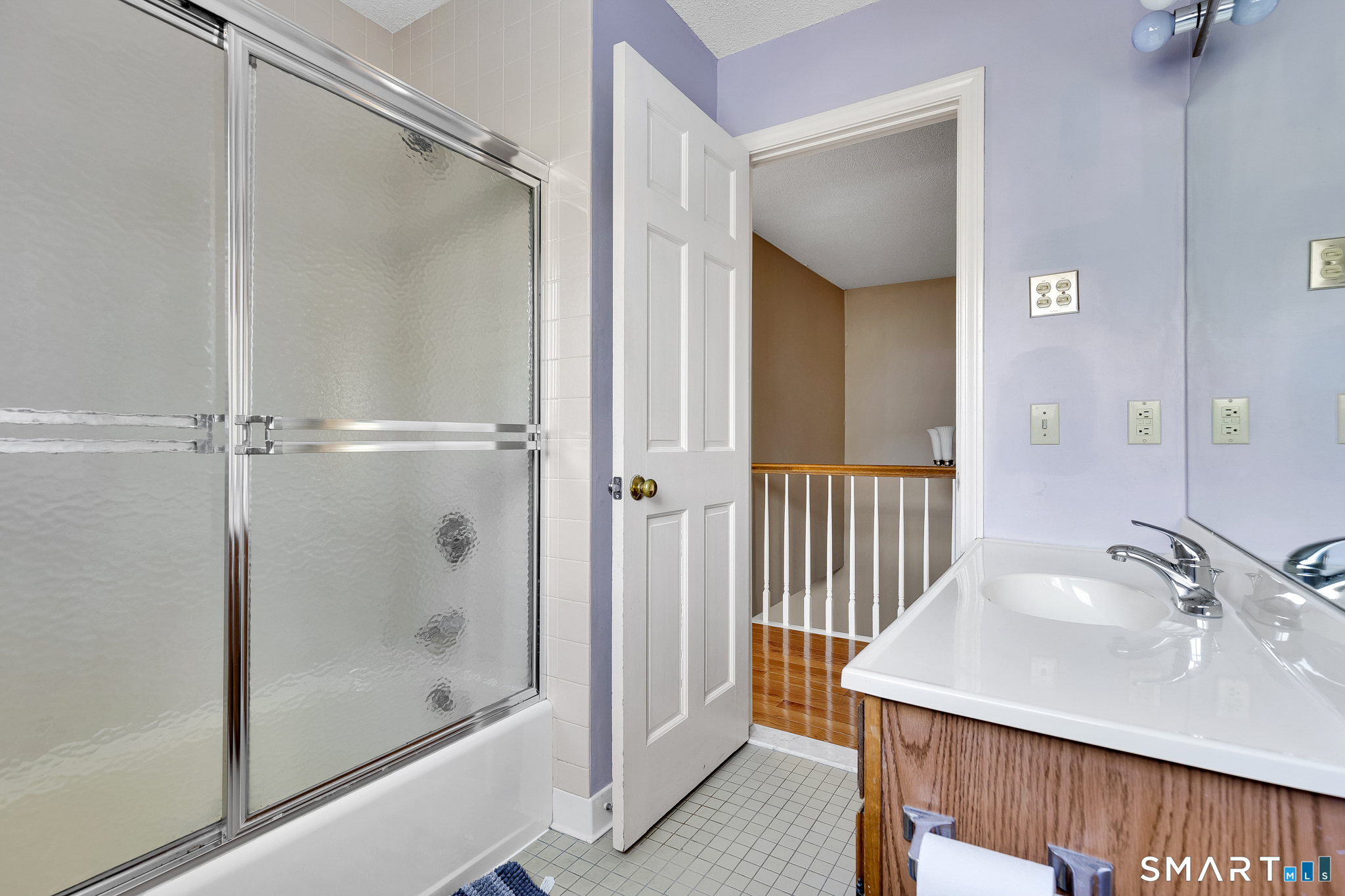 17 Harwich Lane West Hartford CT 06117