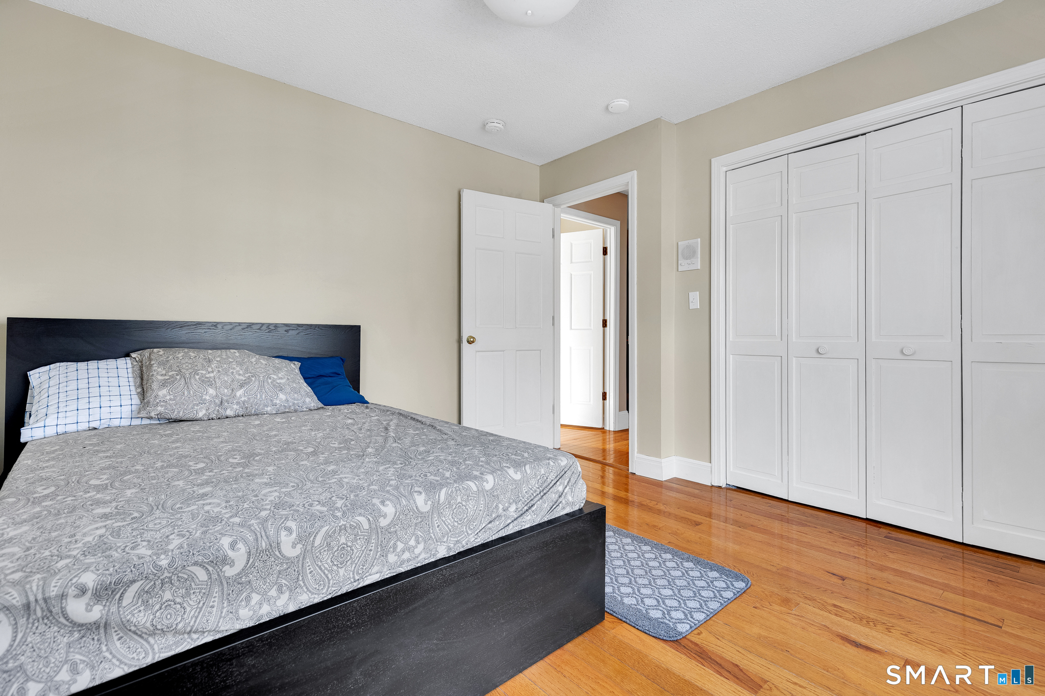 17 Harwich Lane West Hartford CT 06117