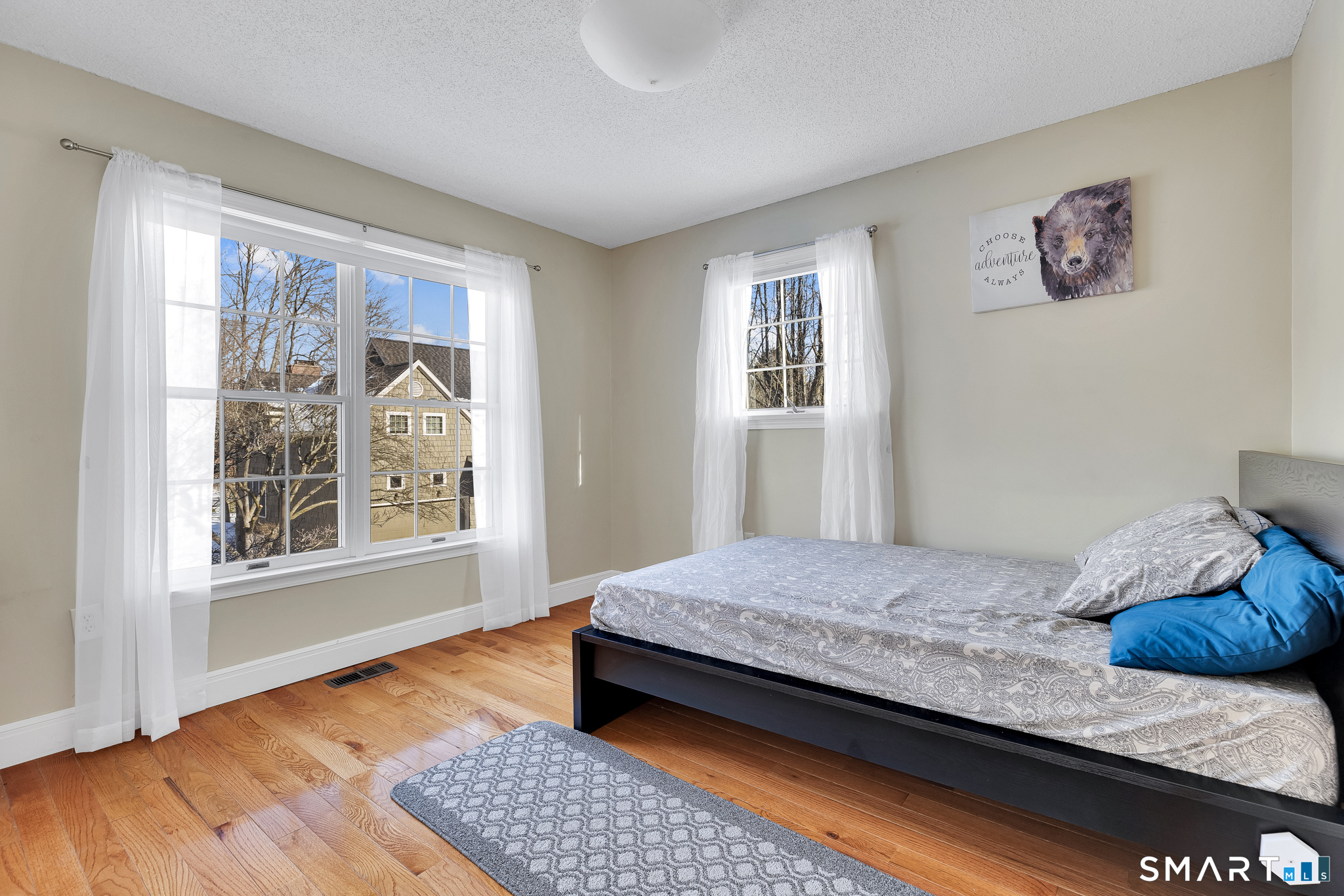 17 Harwich Lane West Hartford CT 06117