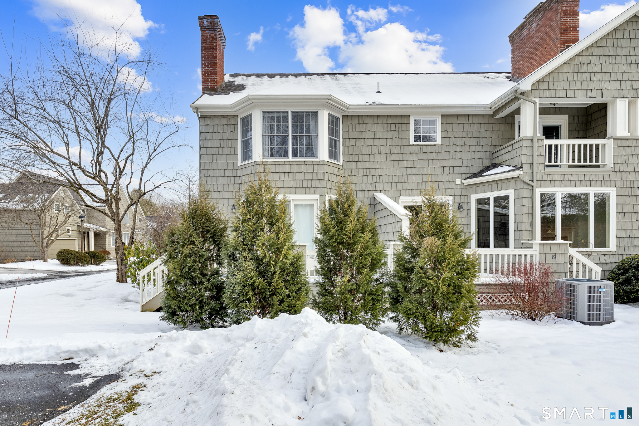 17 Harwich Lane West Hartford CT 06117