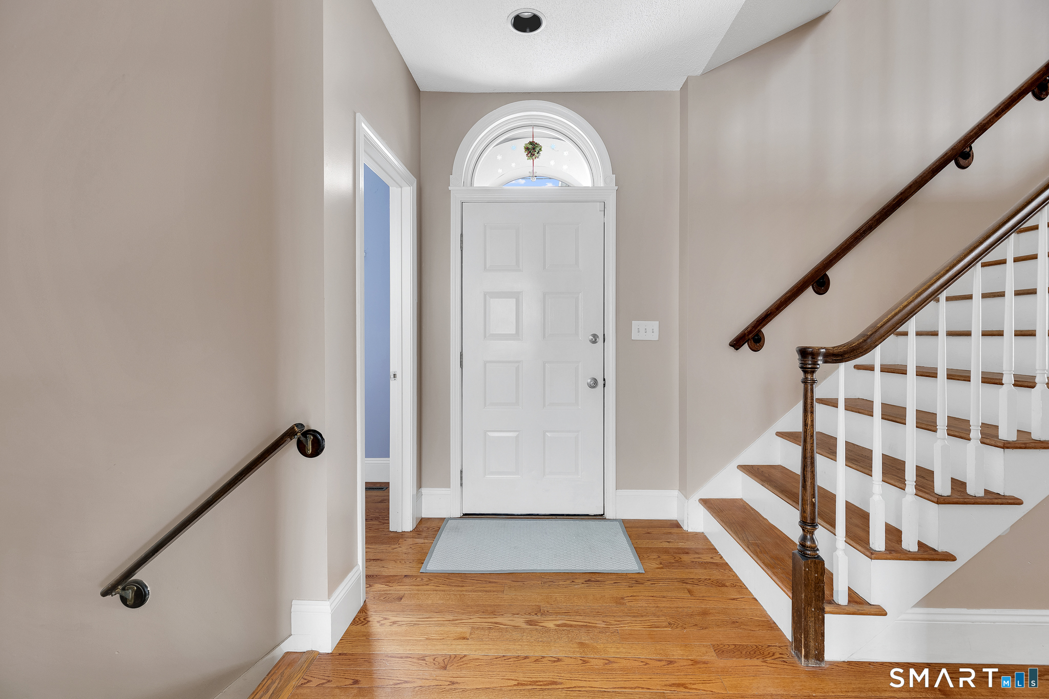 17 Harwich Lane West Hartford CT 06117