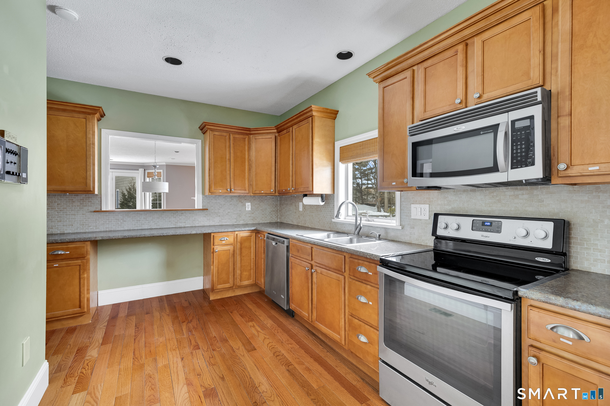 17 Harwich Lane West Hartford CT 06117