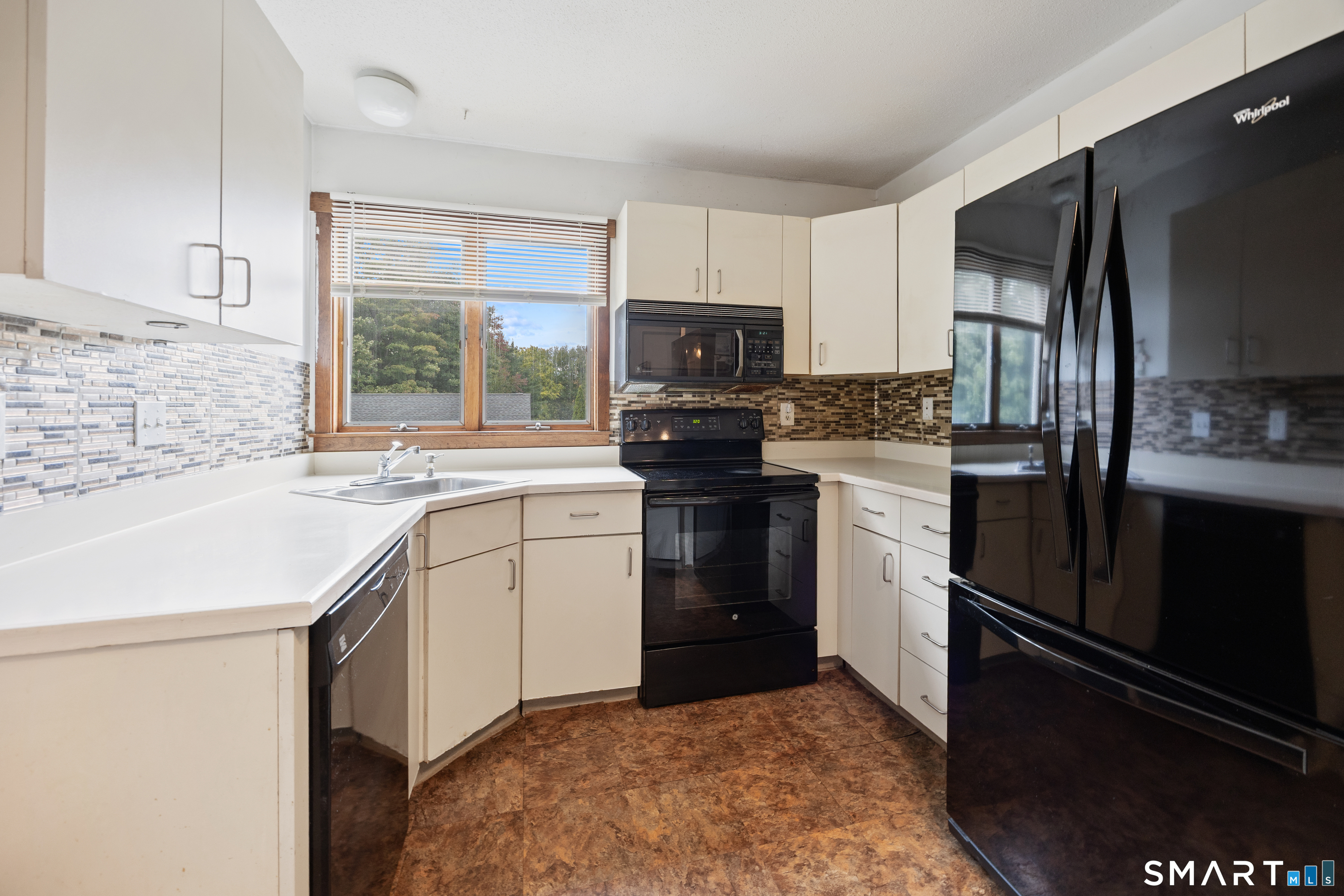 4 Winchester Court Farmington CT 06032