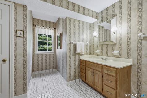 55 Dartmoor Road Enfield CT 06082