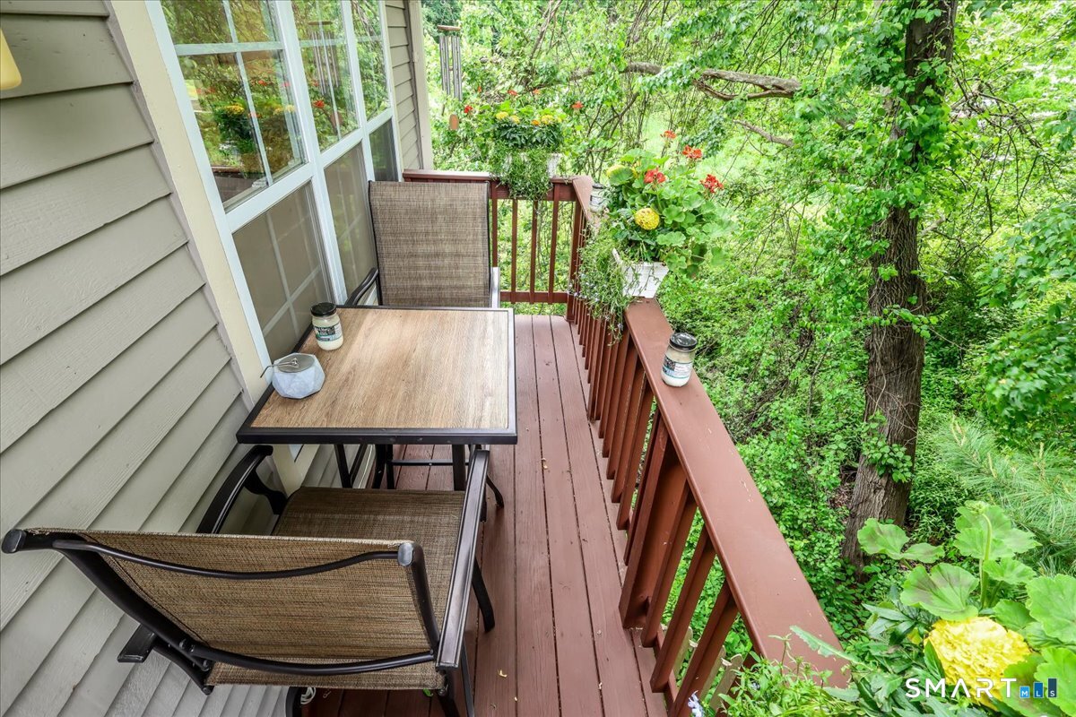 212 Algonquin Trail Trumbull CT 06611